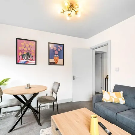 1 Bedroom Modern Living In The Old Bank House In Market Rasen Exterior foto