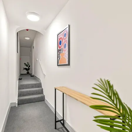 1 Bedroom Modern Living In The Old Bank House In Market Rasen Exterior foto