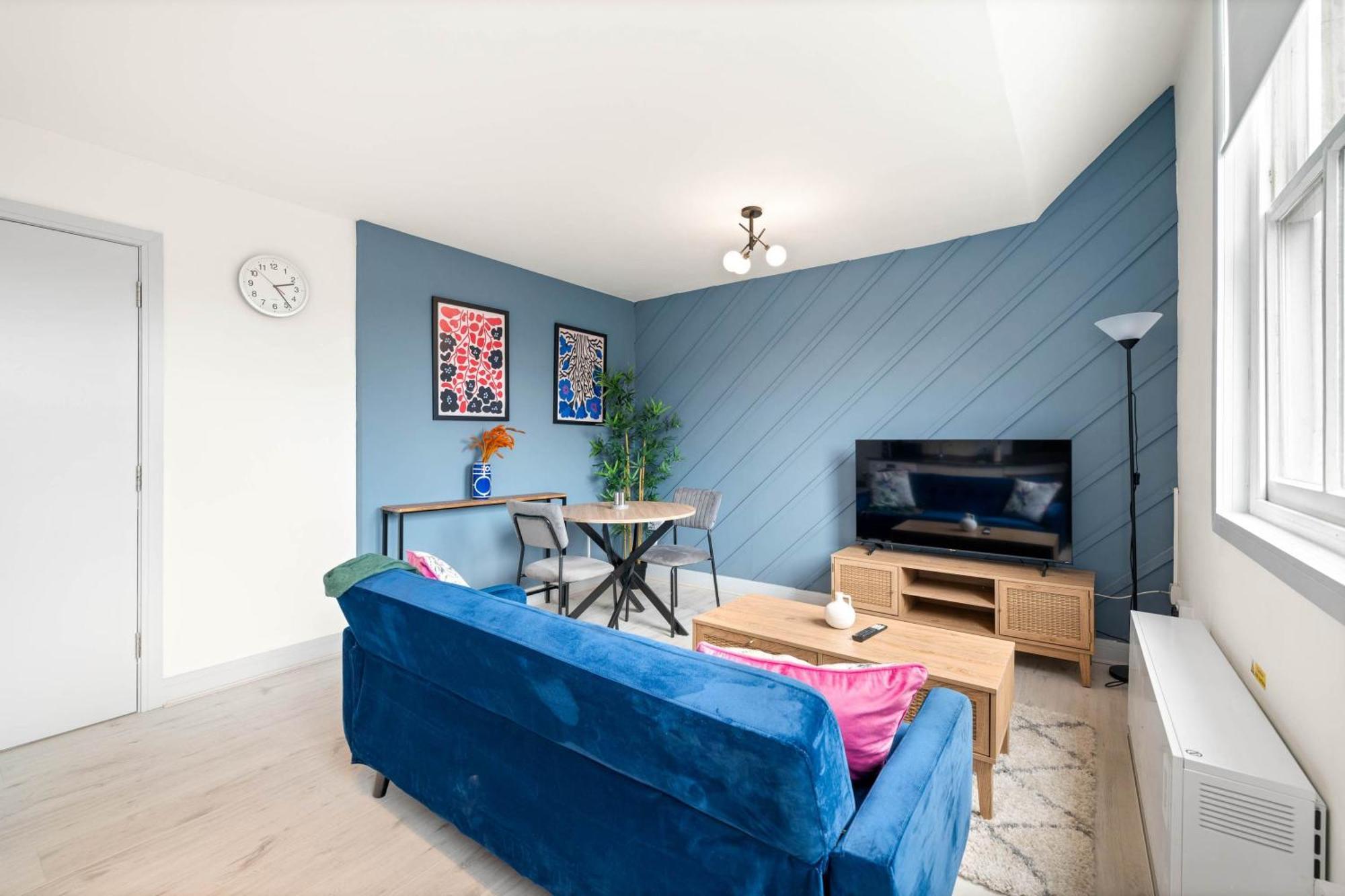 1 Bedroom Modern Living In The Old Bank House In Market Rasen