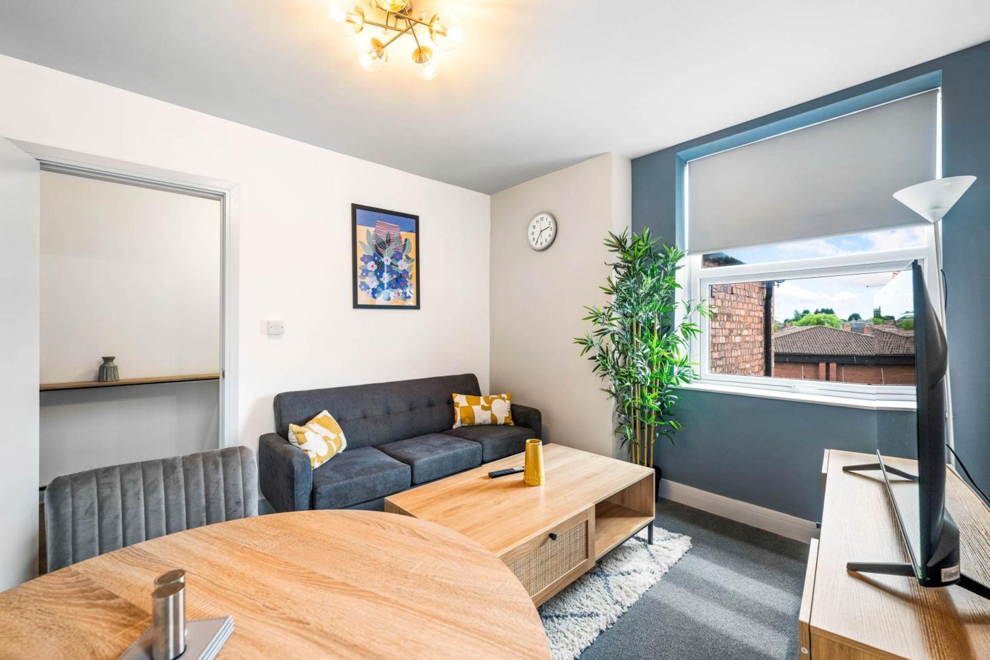 Apartment 1 Bedroom Modern Living In The Old Bank House In